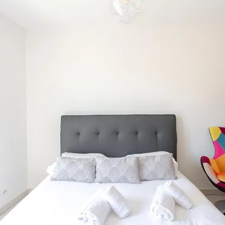Klaus Furnished Studio