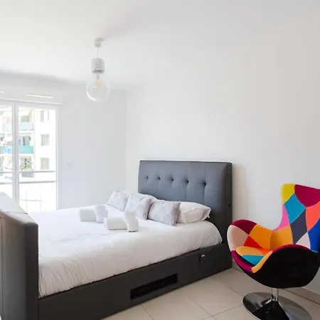 Klaus Furnished Studio Beausoleil