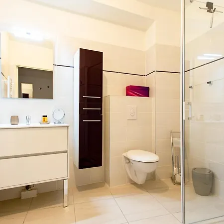 Klaus Furnished Studio