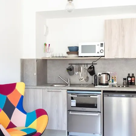 Klaus Furnished Studio Beausoleil
