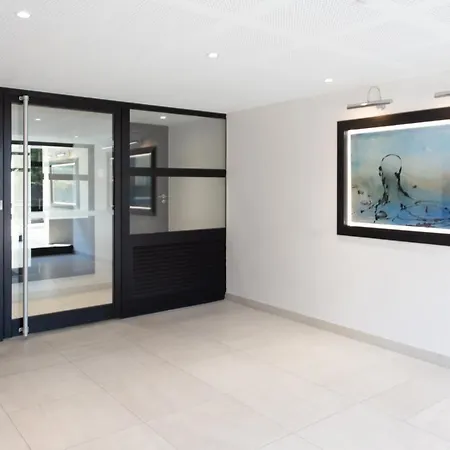 Klaus Furnished Studio Apartment